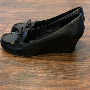 Lauren, Ralph Lauren wedge heels in black, so 7.5